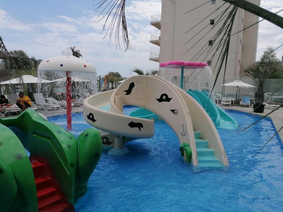 Greenview Alezzi Beach Resort Năvodari 외부 사진